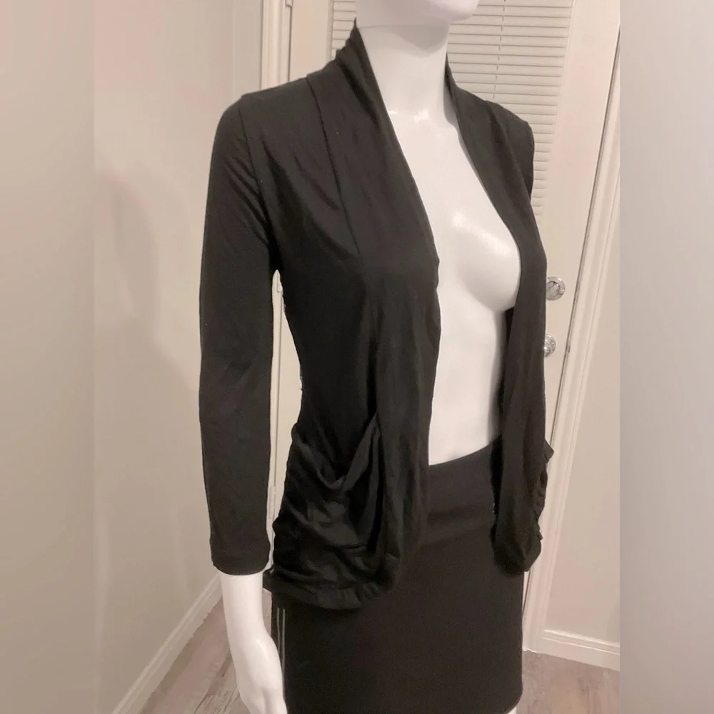 Zenana Outfitters Size M Black Open Front Short Cardigan Front Pockets Lace Back